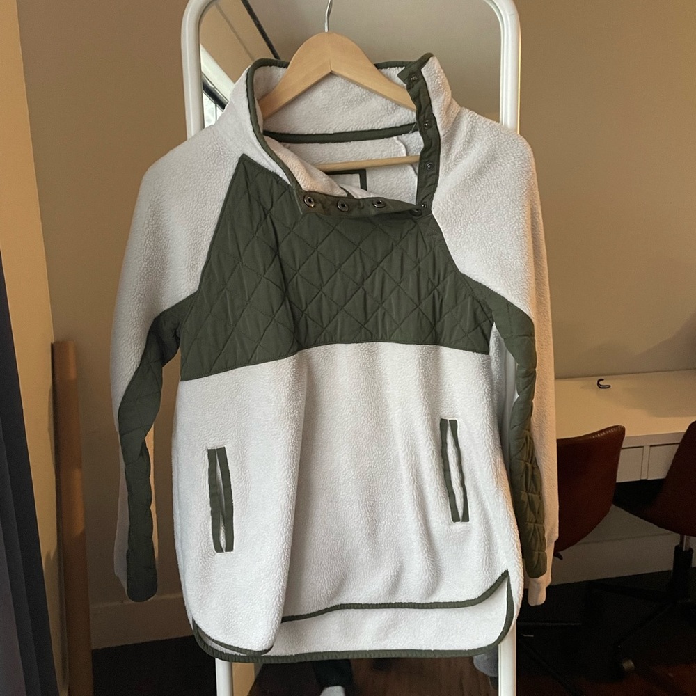 Abercrombie&Fitch Button Neck Sherpa Fleece, Size XS
